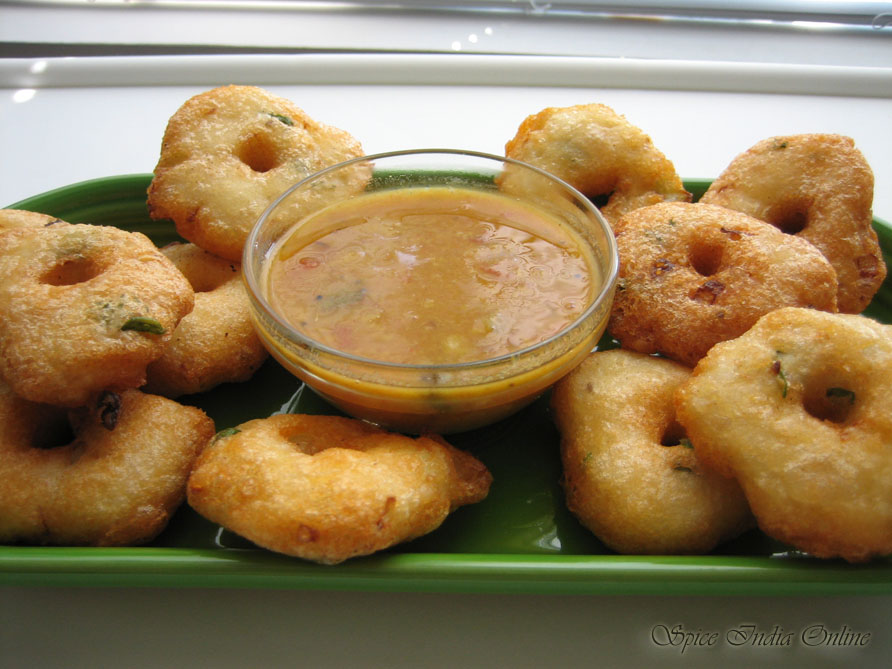 http://www.spiceindiaonline.com/files/images/recipes/vadai/l_vadai2.jpg