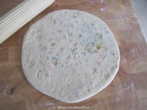 how to make vegetable paratha