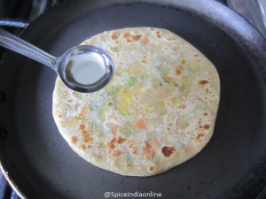 how to make vegetable paratha