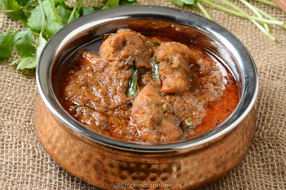Madras Chicken Curry - Kozhi Kari Masala - South Indian Chicken Curry