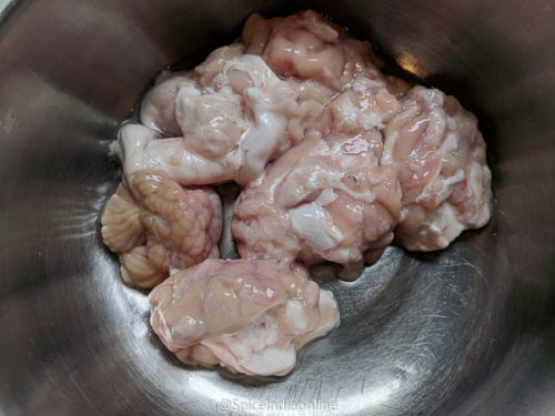  Fritura de pimienta de cerebro de cabra